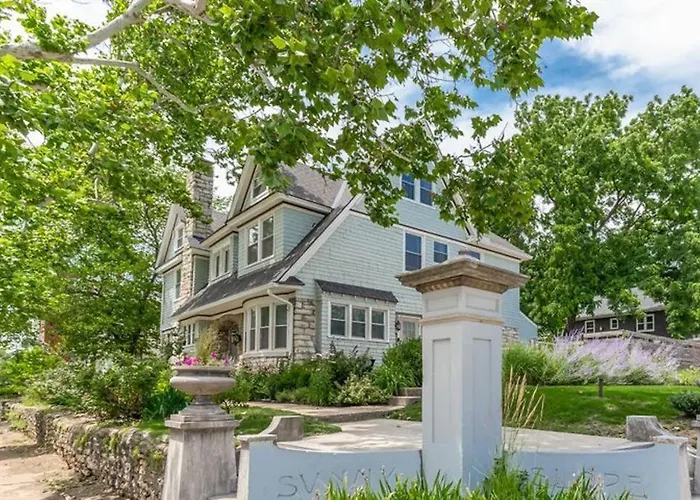 Grand Mansion: 6Br, 5.5Ba Near Top Kc Attractions