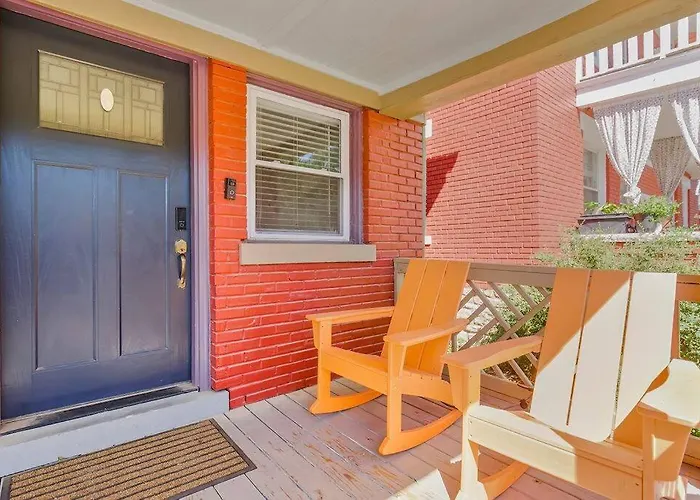 Modern Comfort In Historic Charm: 4Br Kc Retreat