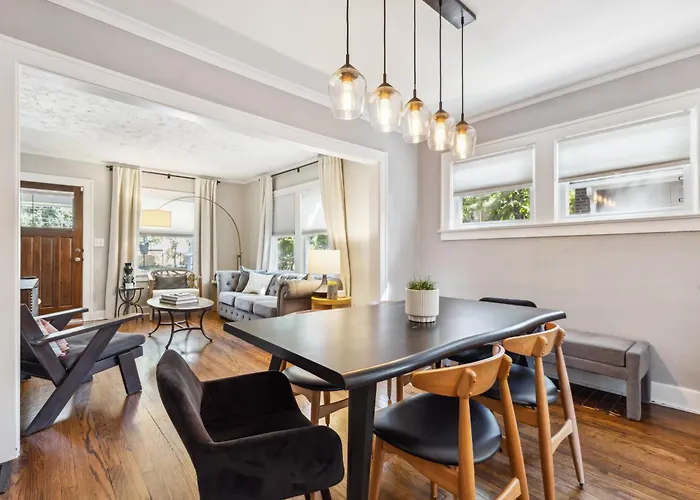 Cozy, Modern Waldo Escape